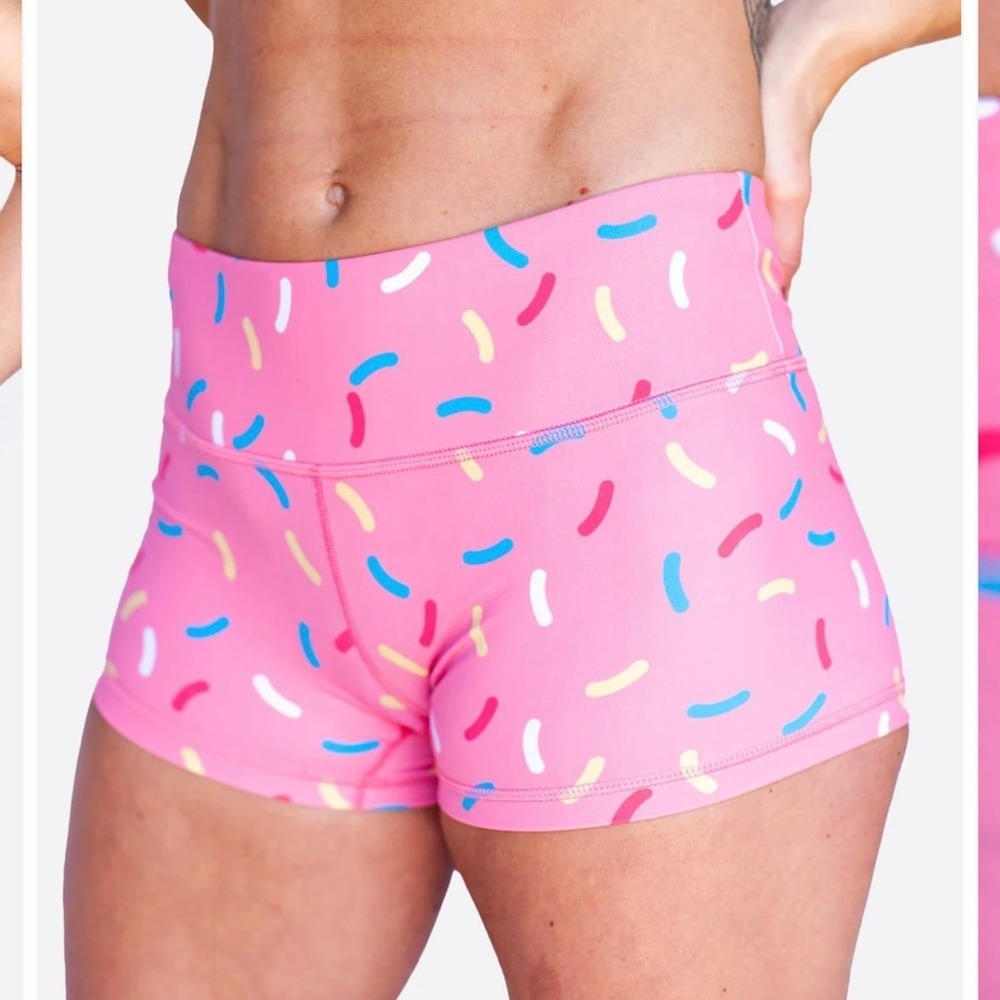 Feed Me Fight Me Sprinkle Print Athletic Shorts Womens Medium Pink Excellent - Picture 5 of 9